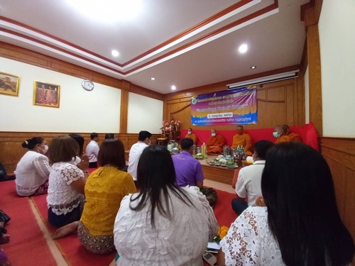 โครงการส่งเสริมคุณธรรมและจริยธรรมของพนักงาน อบต.คลองน้อย "กิจกรรม ทำบุญ ฟังเทศน์ ฟังธรรม "